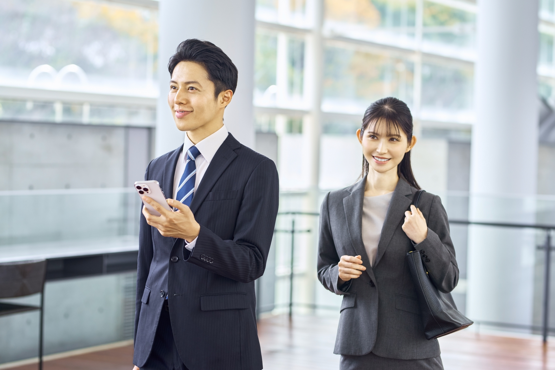 「会社員」は英語で?意味や使い方を例文付きで解説
