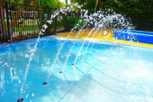 友達と遊ぶの英語表現は？hang outなどplay以外の表現や、ネイティブが使うおしゃれなスラングも解説